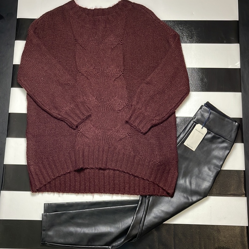 BROWN OVERSIZED CABLE KNIT SWEATER